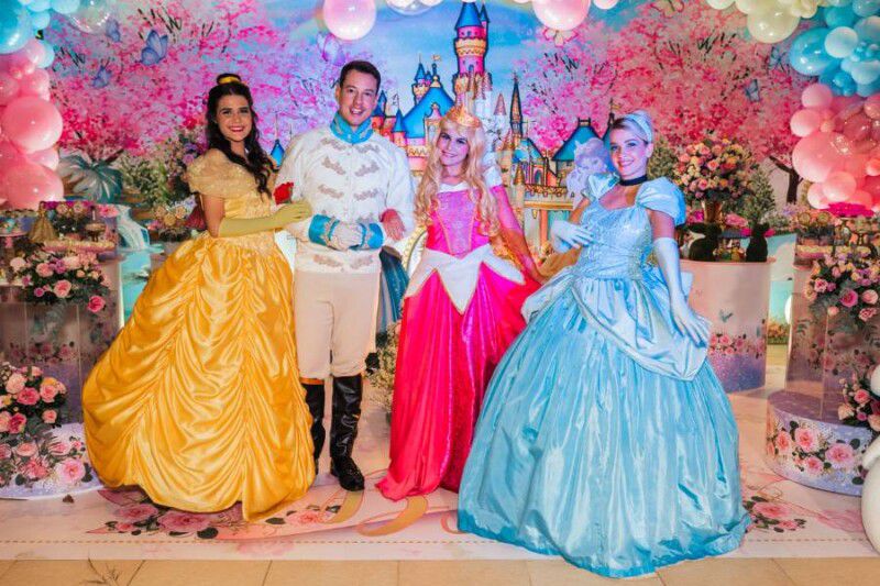 principe  e princesas.jpg