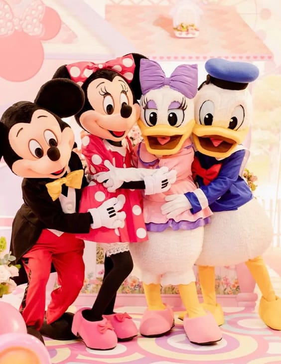Mickey, Minie, Margarida e Donald.jpeg